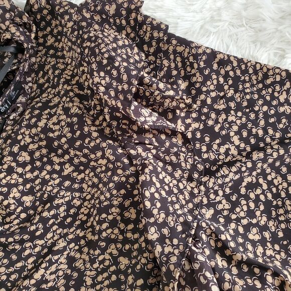 Very J Women's Plus Size Size 2XL Black and Tan Printed Long Sleeve Blouse - Picture 12 of 12